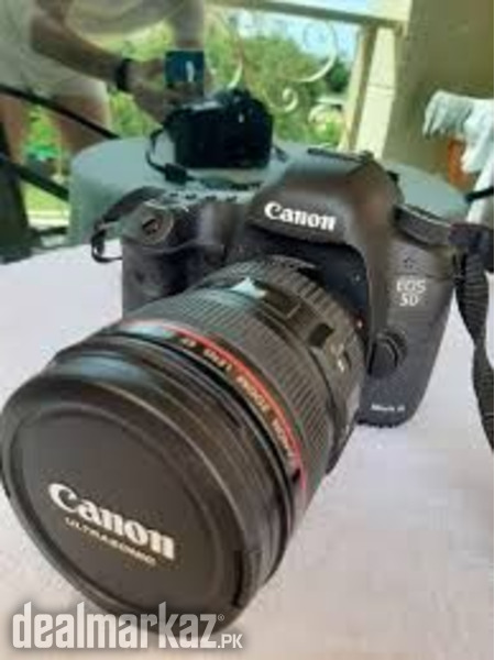 Canon EOS 5D Mark III 22.3MP Digital SLR Camera, Canon 24-105mm lens, photo 1