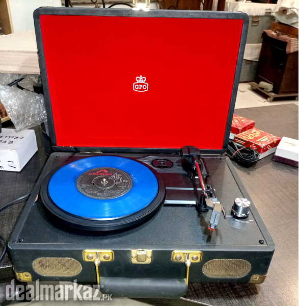 Record Players Available Briefcase Style photo 1