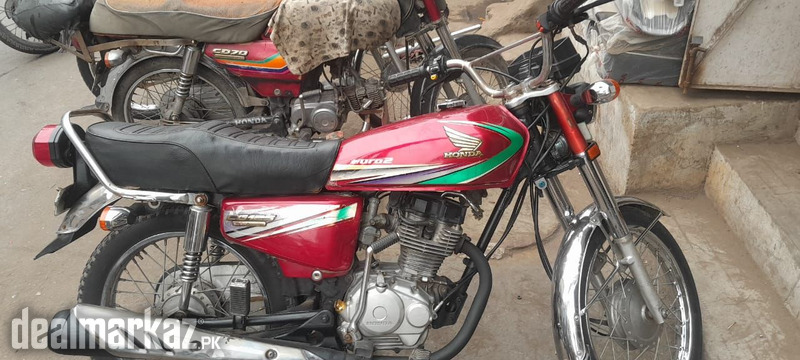 CD Honda 125 Model 2014 A photo 2