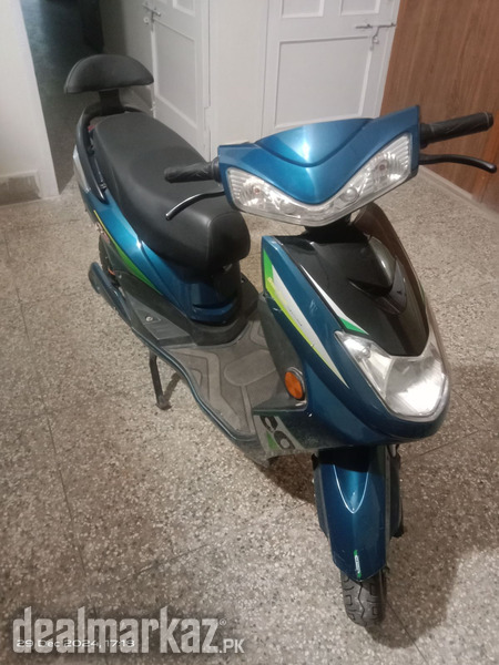Evee scooty for sale in multan photo 2