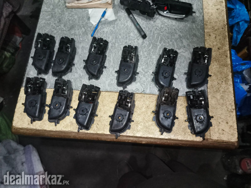 Toyota Vitz 2011-2020 Door Chrome Handles - Vitz Chrome Door Catchers photo 2