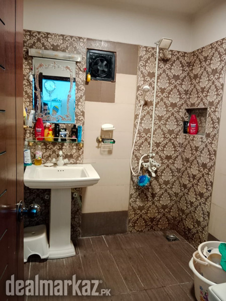 3 Bed + DD flat for sale block 13-A photo 1