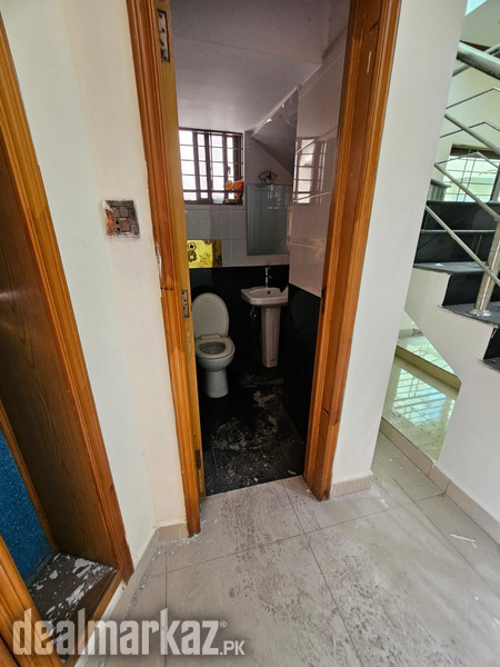 5 Marla Brand new House Bahria Town Lahore photo 2