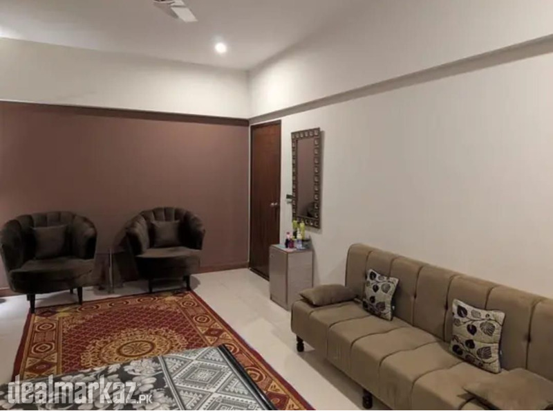 Fully furnished paying guest room on monthly, weekly and daily basis photo 2