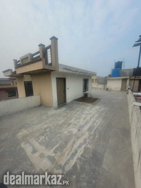 10 Marla Rooftop available for Rent during BASANT days photo 1