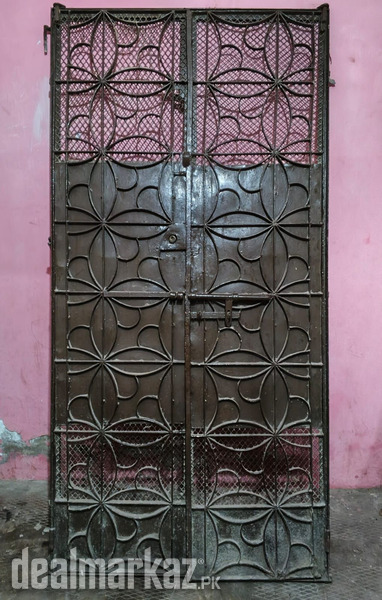 Iron Gate & Grill photo 1