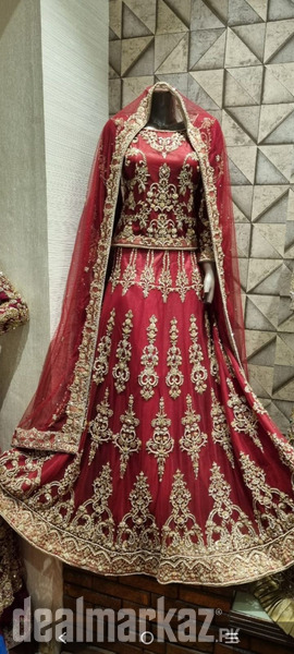 Red bridal lehnga photo 2