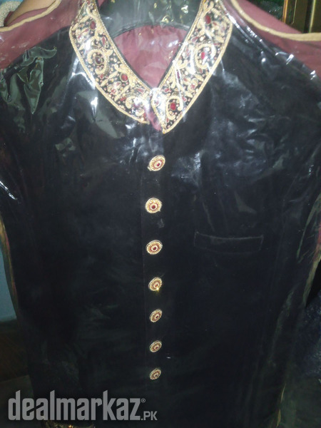 One time used sherwani for sale with khussa photo 2