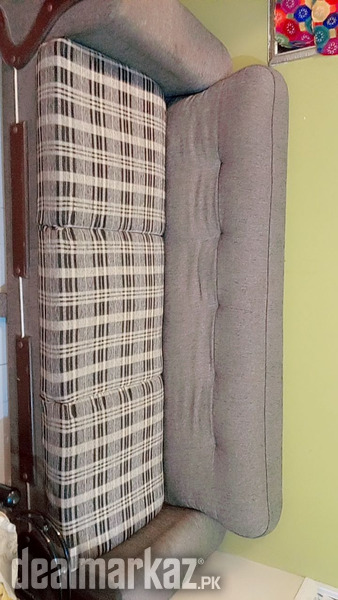 Used five Seater Sofa Set for sale Good Condition. photo 2