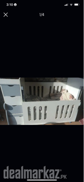 Baby cort with 6 drawers and sliding door