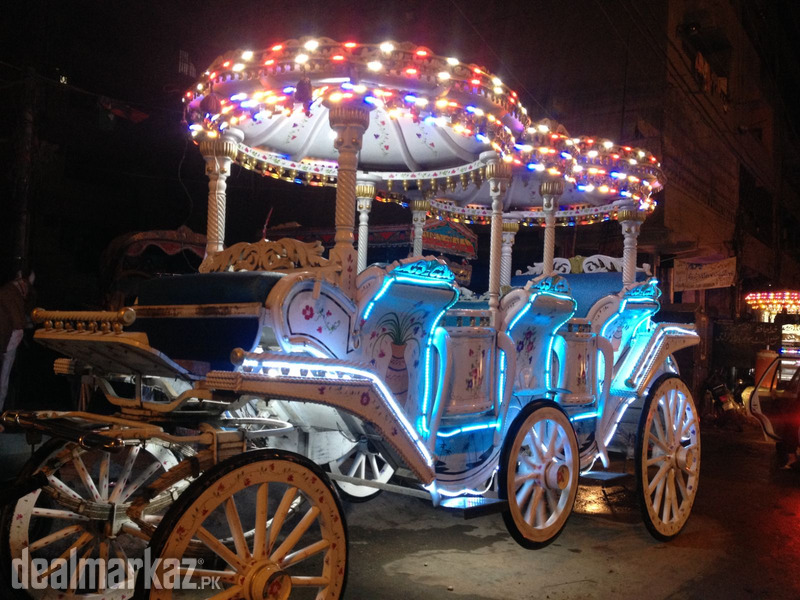 Wedding Horse Buggy photo 2