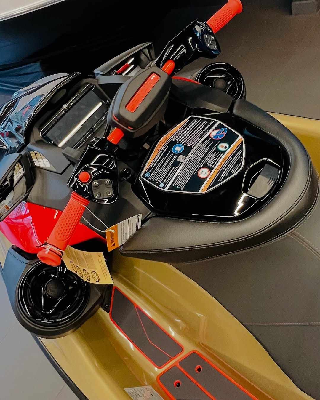 2025 SEA-DOO RXP-X 325 TECH PACKAGE jetski photo 5