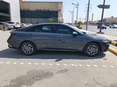 SAR 67000,  Hyundai Elantra,  2025,  Automatic,  13500 KM,  Price Negotiable Elantra photo 2