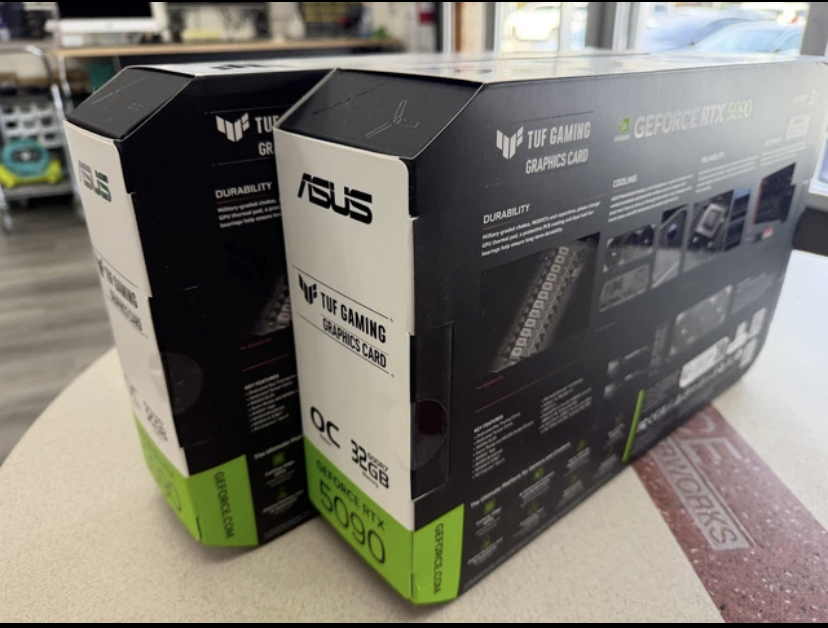 ORIGINAL ASUS GEFORCE RTX 5090 TUF Gaming 32GB GDDR7 OC EDITION photo 2