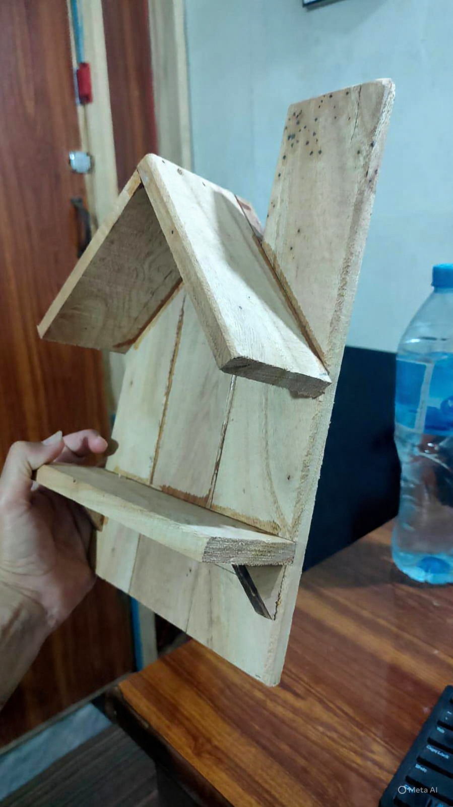 Wooden Cottage Key Holder Wall Mount Handmade House Shape Key Stand Organizer For Home Entrance Decorative Key Rack