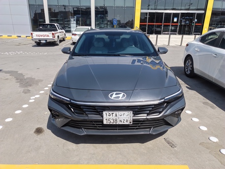 SAR 67000,  Hyundai Elantra,  2025,  Automatic,  13500 KM,  Price Negotiable Elantra photo 3