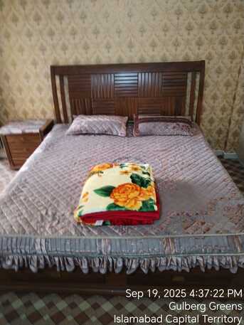 PKR 920/month,  1 BR,  54400 Sq. Feet,  1 Bed-Coner Flat,1st Floor, Is Available For Sale In Islamabad Gulberge Green Block-C