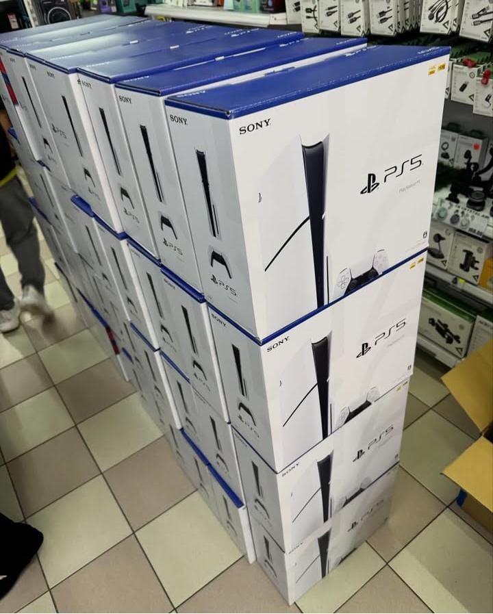 Wts Playstation 5 Slim 1Tb Console photo 2