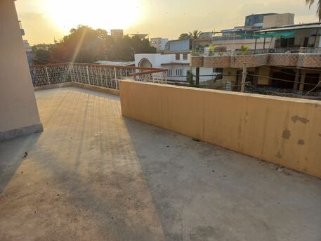 6 BR,  400 Sq. Meter,  400 SQ Yard 3 Story House In Block 13 Federal B Area Karachi photo 2