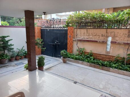 6 BR,  400 Sq. Meter,  400 SQ Yard 3 Story House In Block 13 Federal B Area Karachi