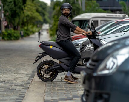 Best Revoo Electric Bike For Daily Commuting In Pakistan