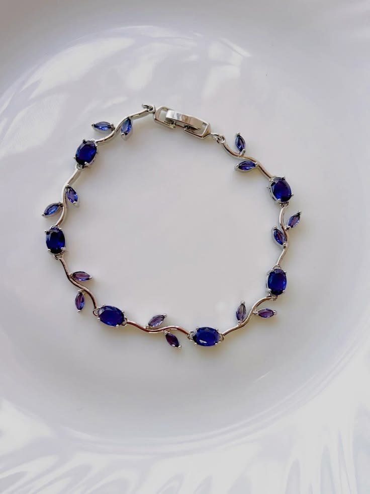 Tulip bracelet photo 10